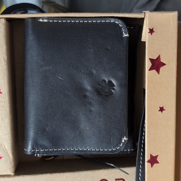 Lucky Brand Leather Wristlet and TriFold Wallet - Picture 5 of 13